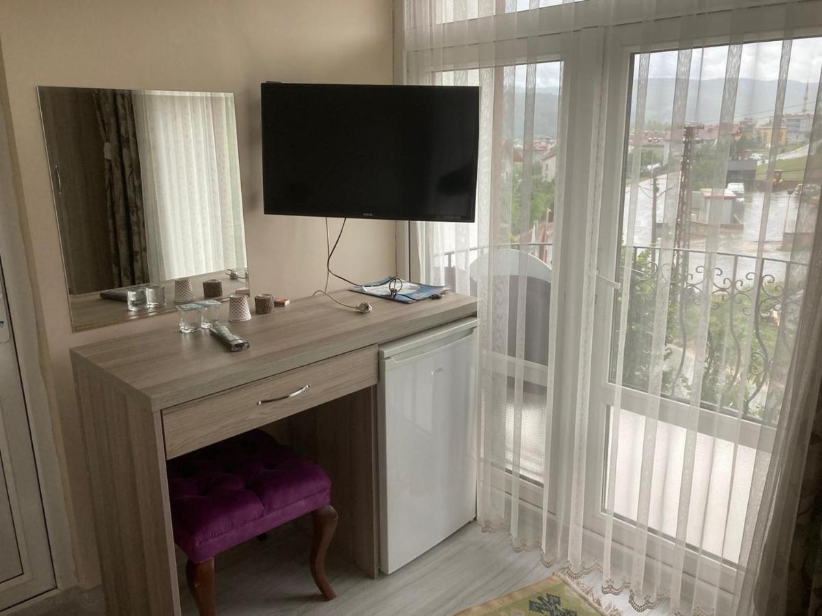 Sarimese Otel Demirci   Ngoại thất bức ảnh
